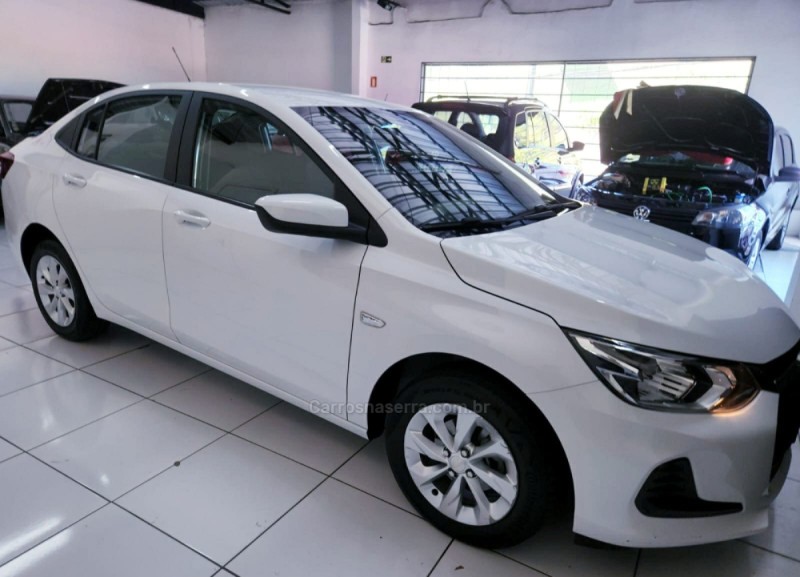 ONIX 1.0	LT PLUS 8V TURBO FLEX 4P AUTOMÁTICO - 2022 - CAMPO BOM