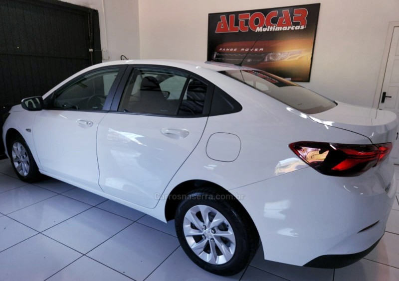 ONIX 1.0	LT PLUS 8V TURBO FLEX 4P AUTOMÁTICO - 2022 - CAMPO BOM