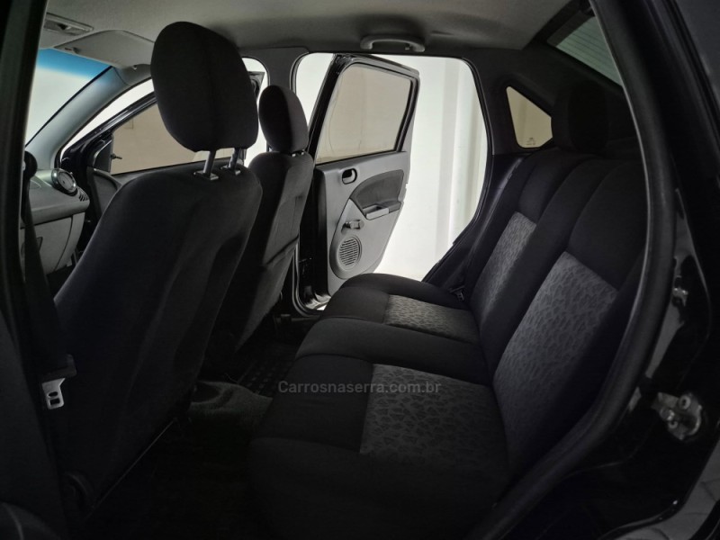 FIESTA 1.6 SE SEDAN 16V FLEX 4P MANUAL - 2012 - NãO-ME-TOQUE