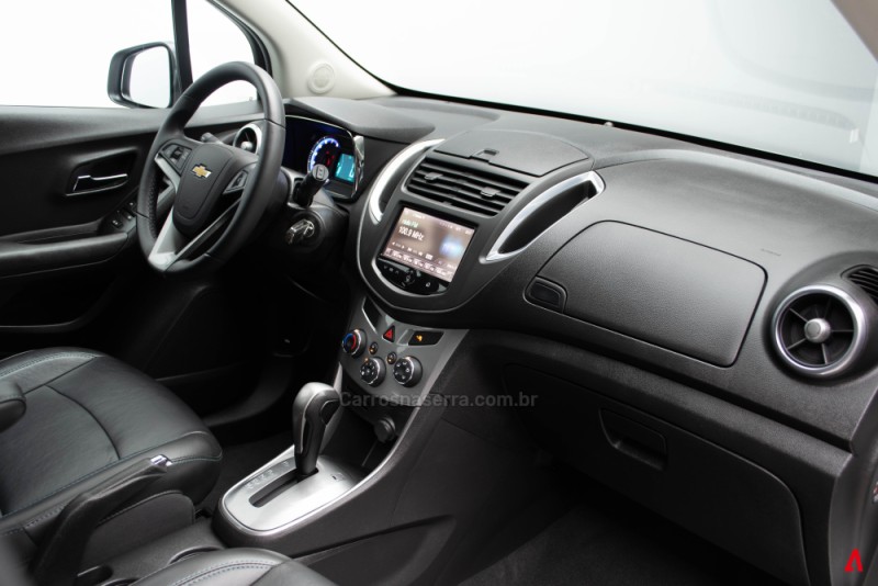 TRACKER 1.8 MPFI LTZ 4X2 16V FLEX 4P AUTOMÁTICO - 2016 - GARIBALDI