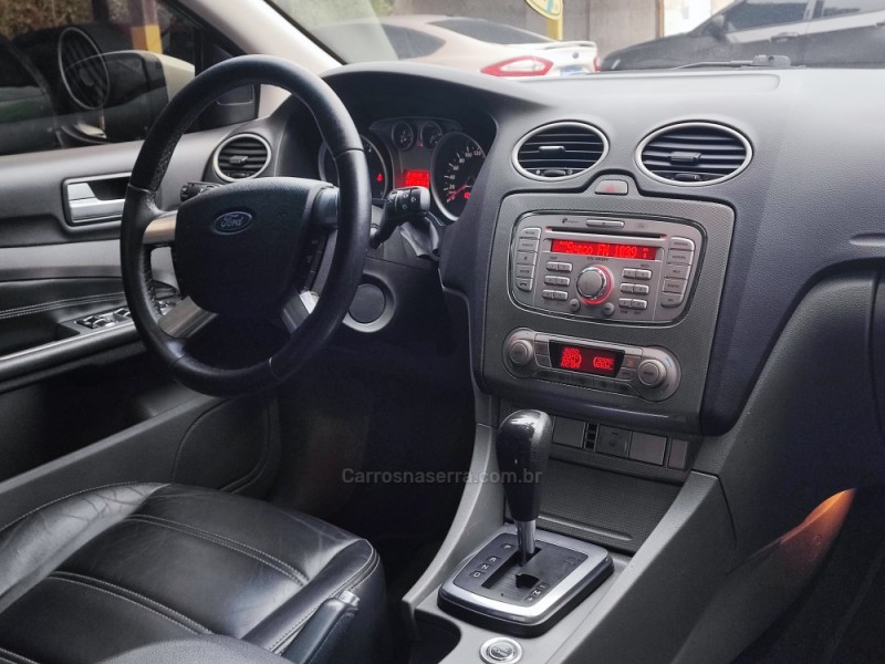 FOCUS 2.0 TITANIUM HATCH 16V FLEX 4P AUTOMÁTICO - 2012 - FARROUPILHA