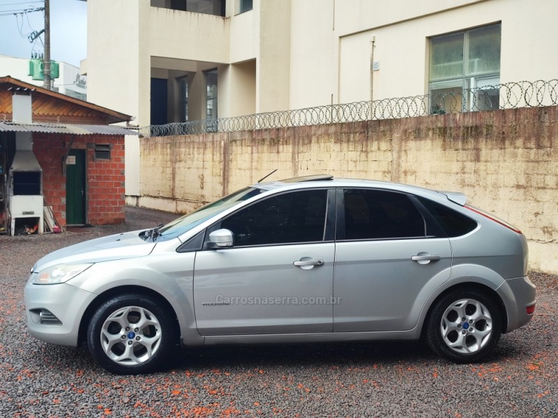 FOCUS 2.0 TITANIUM HATCH 16V FLEX 4P AUTOMÁTICO - 2012 - FARROUPILHA