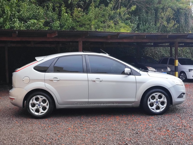 FOCUS 2.0 TITANIUM HATCH 16V FLEX 4P AUTOMÁTICO - 2012 - FARROUPILHA