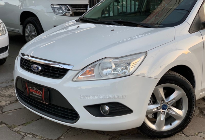 FOCUS 1.6 GL 16V FLEX 4P MANUAL - 2012 - CAXIAS DO SUL