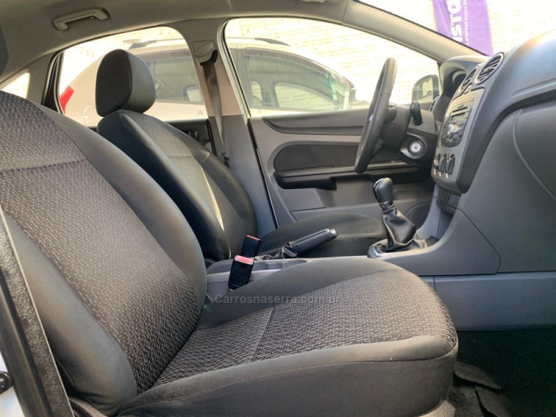 FOCUS 1.6 GL 16V FLEX 4P MANUAL - 2012 - CAXIAS DO SUL
