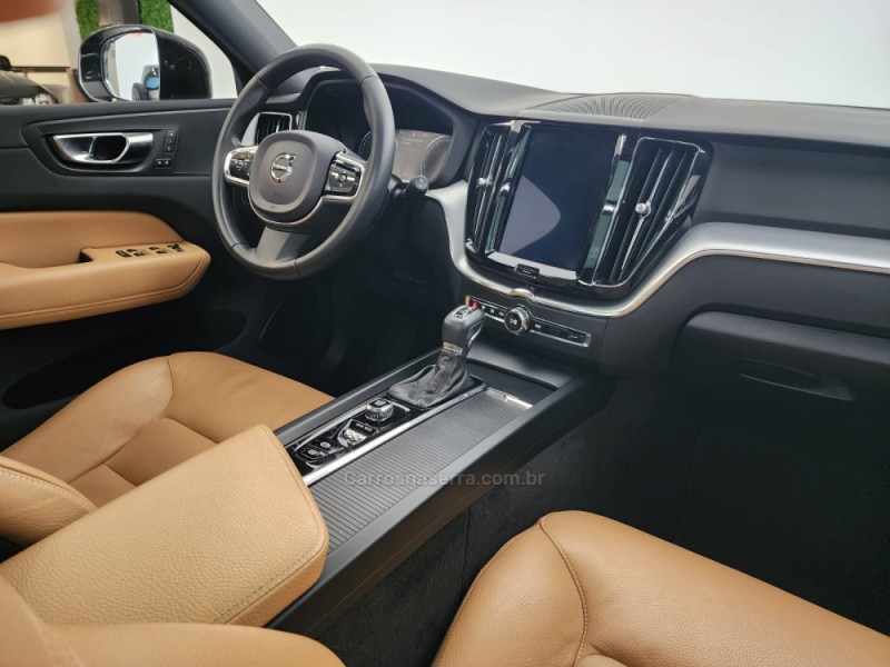 XC60 2.0 T5 MOMENTUM GASOLINA 4P AUTOMÁTICO - 2020 - CAXIAS DO SUL