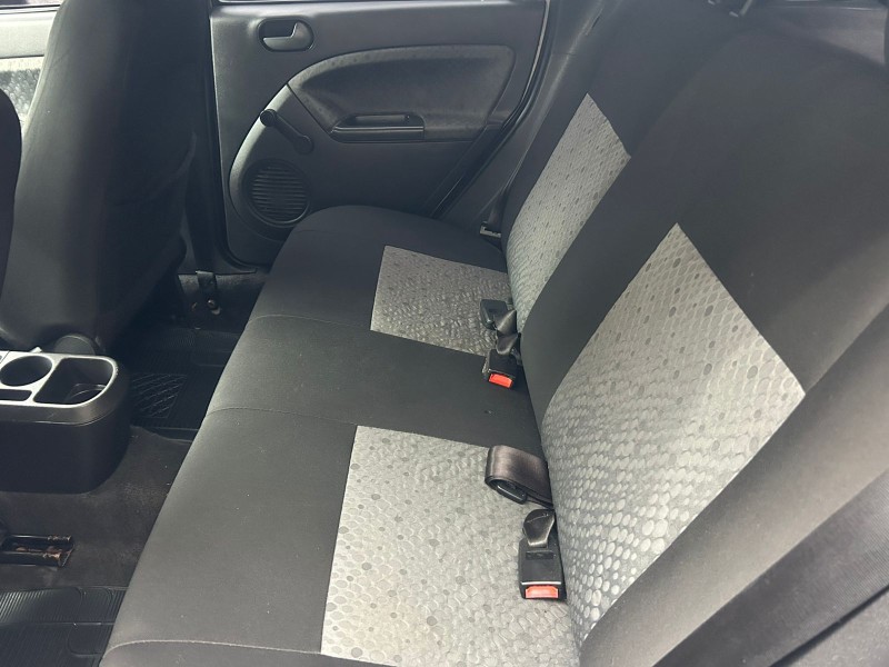 FIESTA 1.0 SE 8V FLEX 4P MANUAL - 2014 - TRêS COROAS