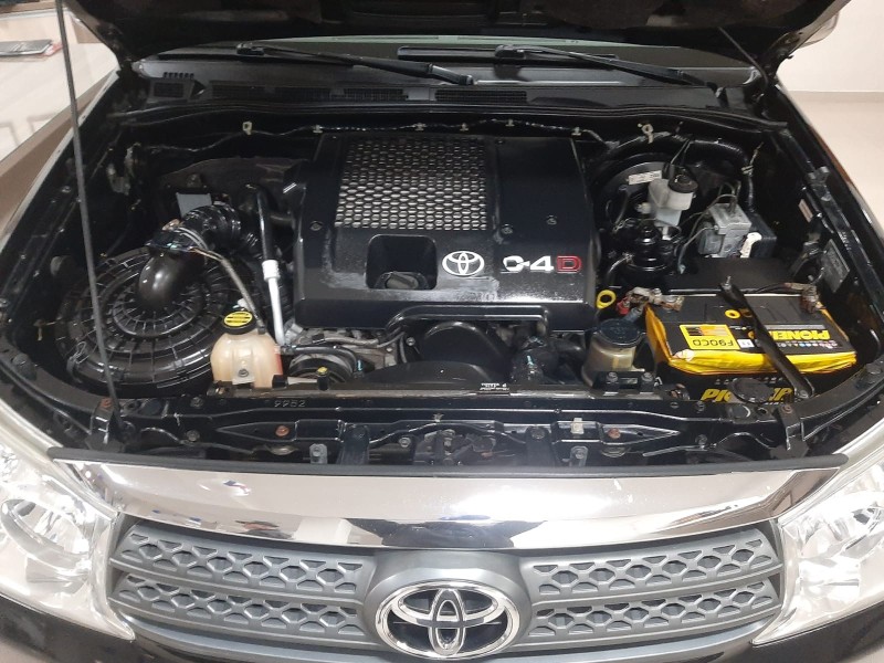 HILUX SW4 3.0 SRV 4X4 7 LUGARES 16V TURBO INTERCOOLER DIESEL 4P AUTOMÁTICO - 2011 - CAXIAS DO SUL