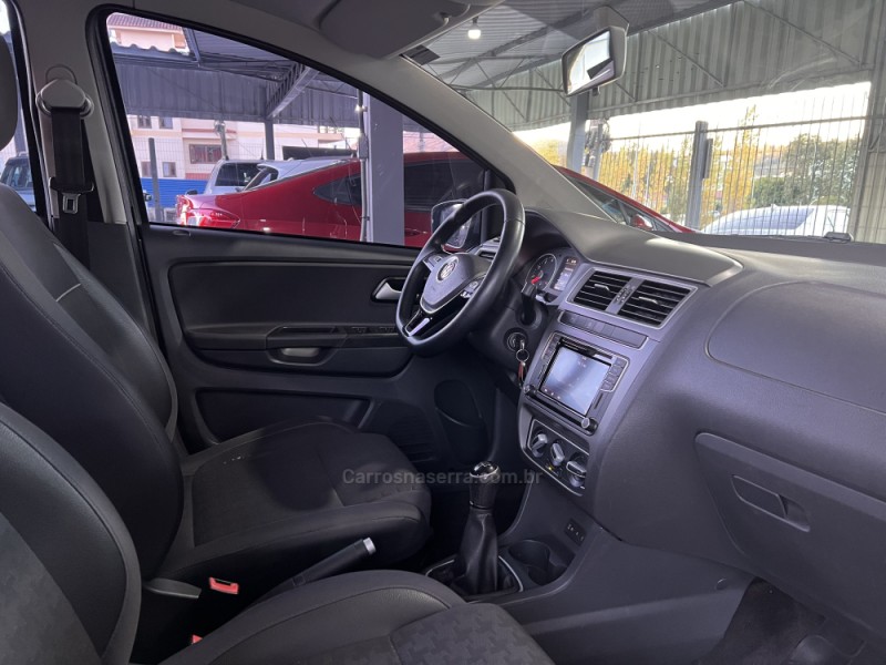 FOX 1.6 COMFORTLINE 8V FLEX 4P MANUAL - 2017 - BOM PRINCíPIO