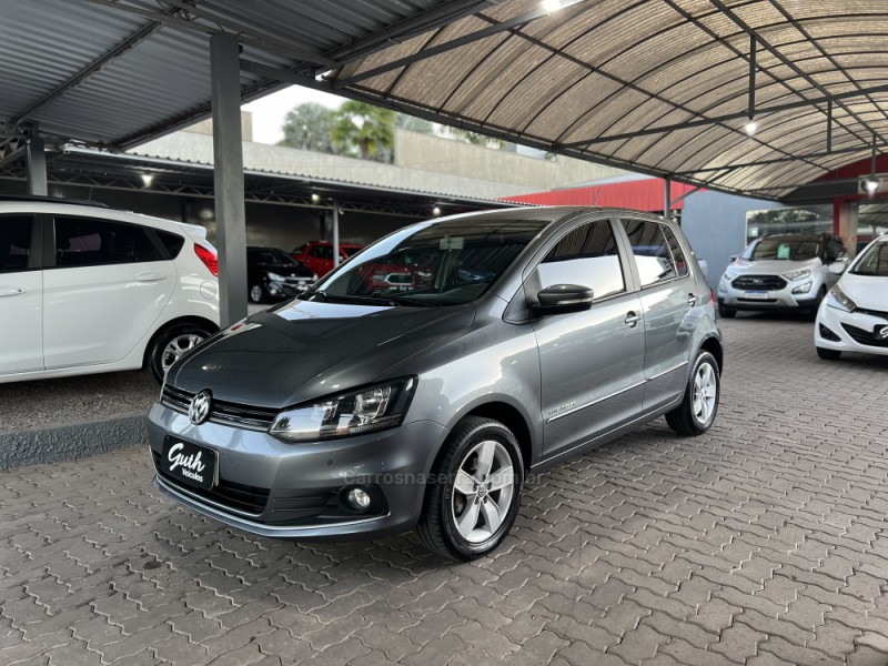 FOX 1.6 COMFORTLINE 8V FLEX 4P MANUAL - 2017 - BOM PRINCíPIO