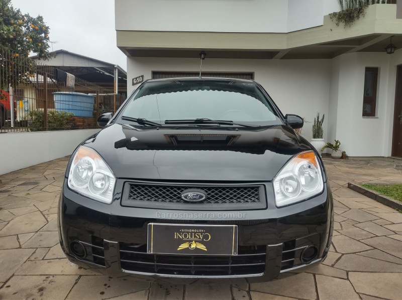 FIESTA 1.6 MPI CLASS HATCH 8V FLEX 4P MANUAL - 2010 - CAXIAS DO SUL
