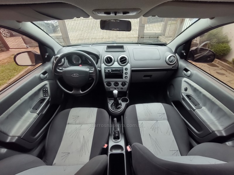 FIESTA 1.6 MPI CLASS HATCH 8V FLEX 4P MANUAL - 2010 - CAXIAS DO SUL