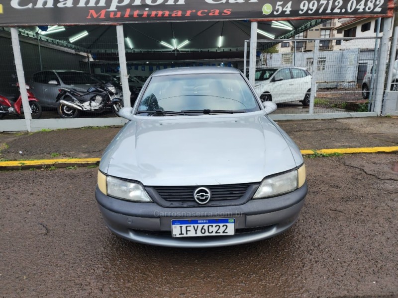 VECTRA 2.0 MPFI GLS 8V GASOLINA 4P MANUAL - 1997 - VACARIA