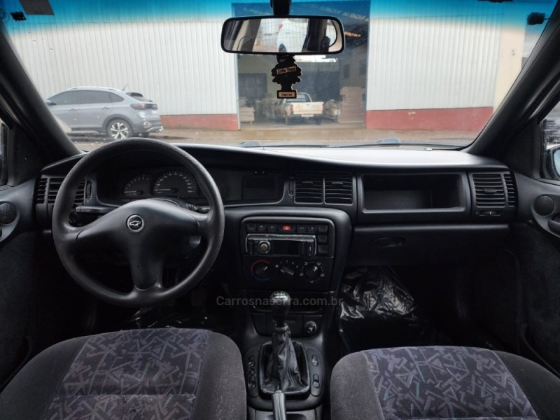 VECTRA 2.0 MPFI GLS 8V GASOLINA 4P MANUAL - 1997 - VACARIA