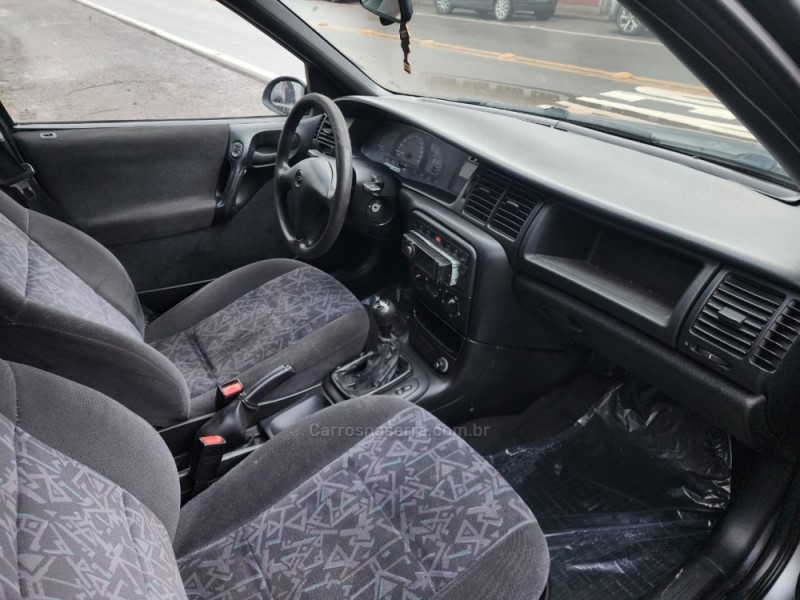 VECTRA 2.0 MPFI GLS 8V GASOLINA 4P MANUAL - 1997 - VACARIA