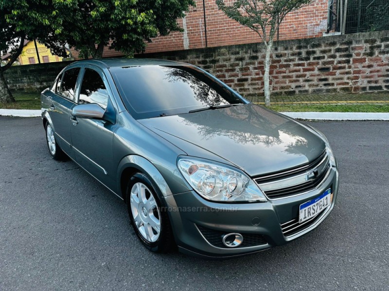 VECTRA 2.0 MPFI ELEGANCE 8V FLEX 4P MANUAL - 2011 - FARROUPILHA