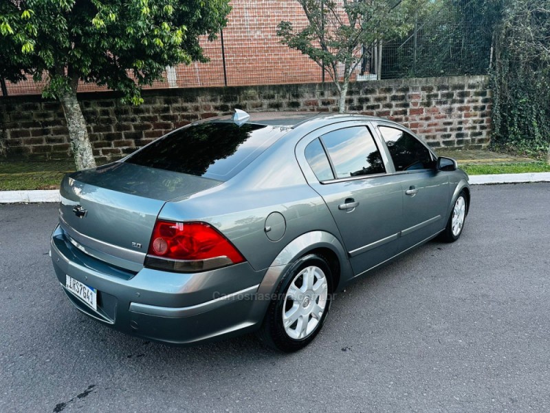 VECTRA 2.0 MPFI ELEGANCE 8V FLEX 4P MANUAL - 2011 - FARROUPILHA