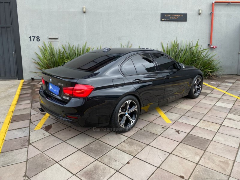 318I 2.0 SPORT 16V GASOLINA 4P AUTOMÁTICO - 2017 - CAXIAS DO SUL