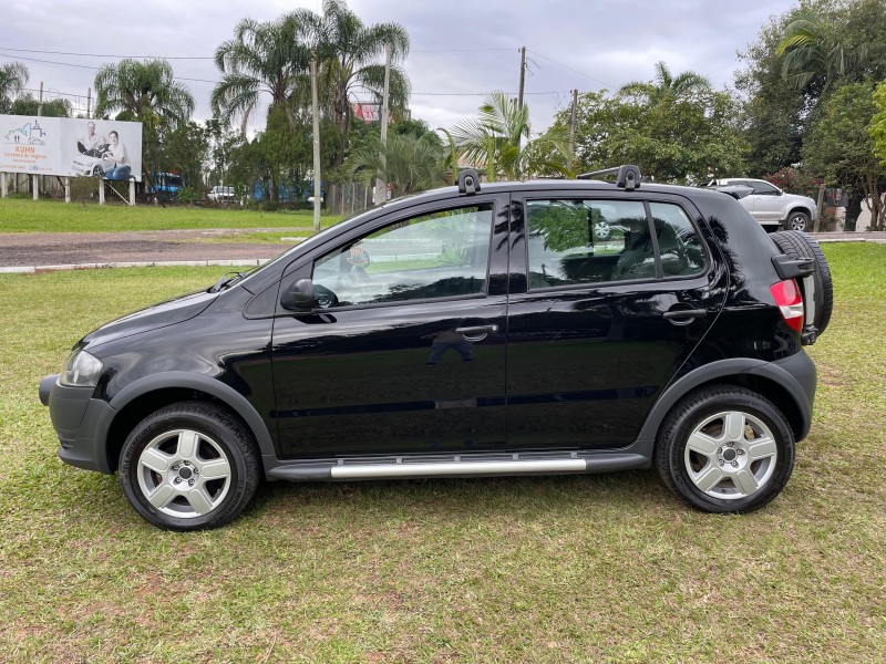 CROSSFOX 1.6 MI FLEX 8V 4P MANUAL - 2009 - BOM PRINCíPIO