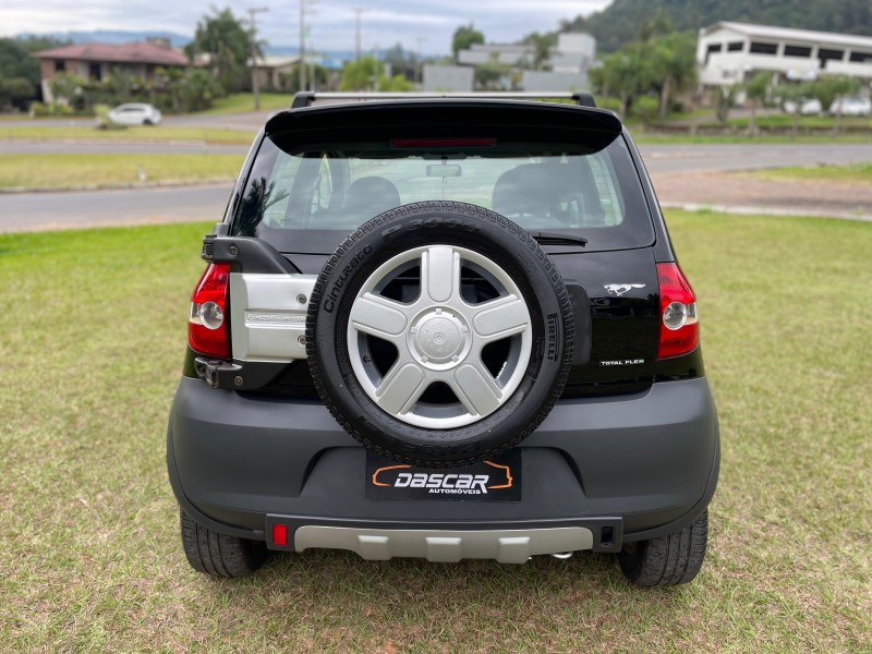 CROSSFOX 1.6 MI FLEX 8V 4P MANUAL - 2009 - BOM PRINCíPIO