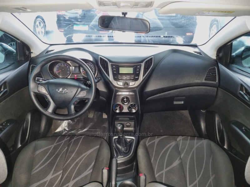 HB20 1.0 COMFORT 12V FLEX 4P MANUAL - 2015 - VACARIA