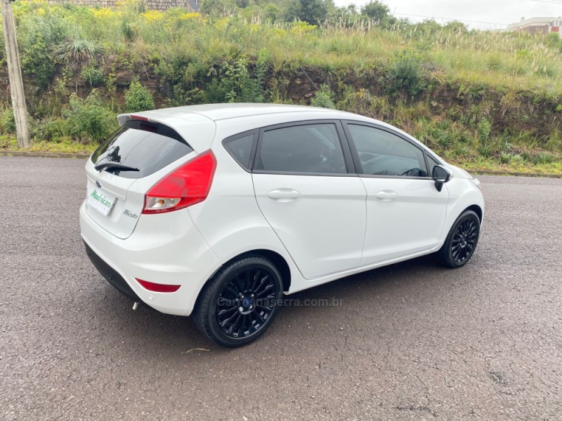 FIESTA 1.6 SEL HATCH 16V FLEX 4P MANUAL - 2017 - FLORES DA CUNHA