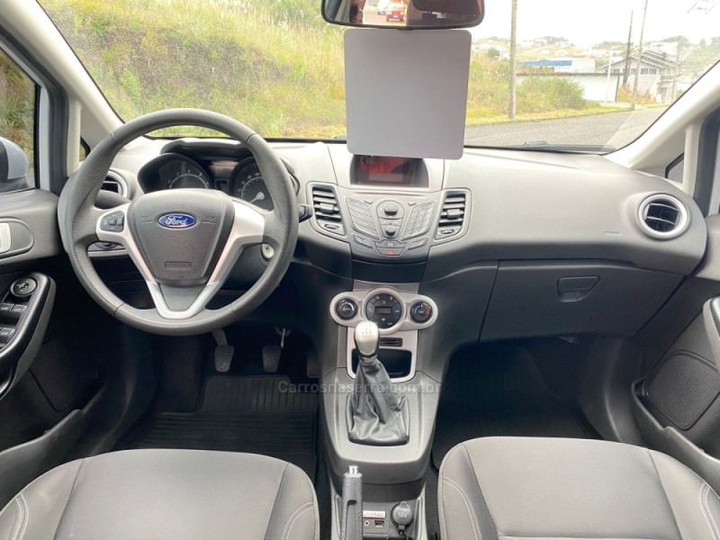 FIESTA 1.6 SEL HATCH 16V FLEX 4P MANUAL - 2017 - FLORES DA CUNHA