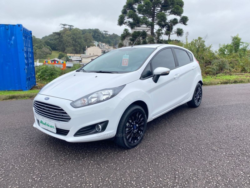 FIESTA 1.6 SEL HATCH 16V FLEX 4P MANUAL - 2017 - FLORES DA CUNHA