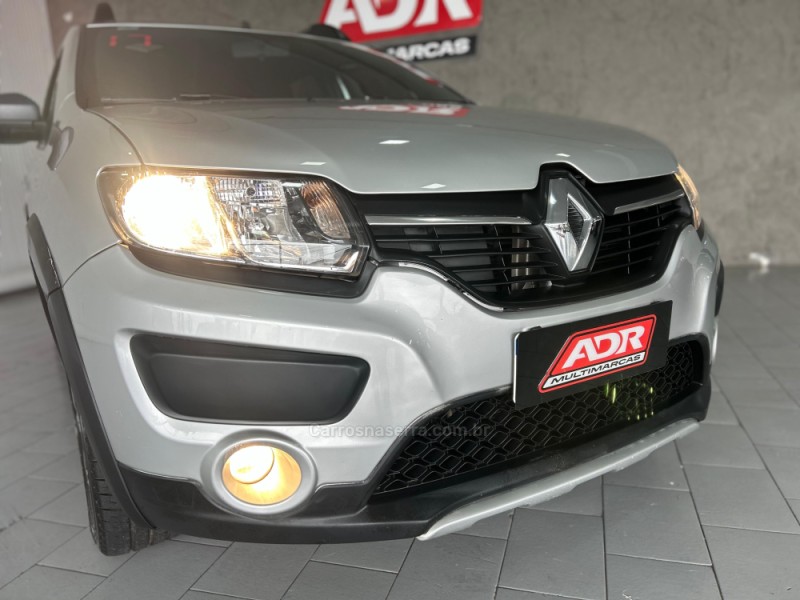 SANDERO 1.6 STEPWAY RIP CURL 8V FLEX 4P MANUAL - 2017 - CAXIAS DO SUL