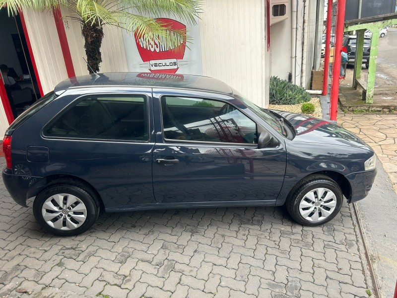 GOL 1.0 MI CITY 8V FLEX 2P MANUAL G.IV - 2013 - TRêS COROAS