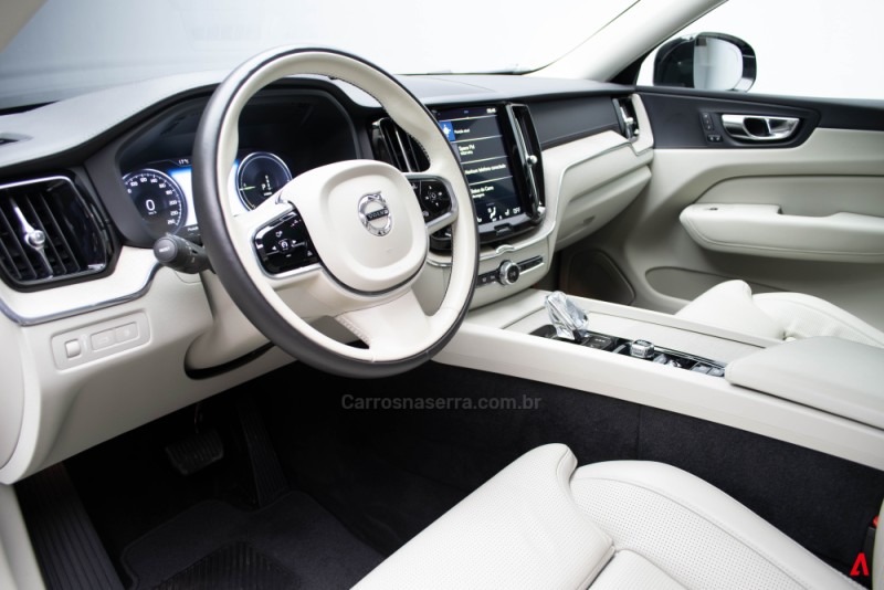 XC60 2.0 T8 INSCRIPTION 4P HYBRID AUTOMÁTICO - 2020 - GARIBALDI