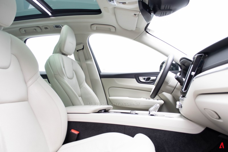 XC60 2.0 T8 INSCRIPTION 4P HYBRID AUTOMÁTICO - 2020 - GARIBALDI