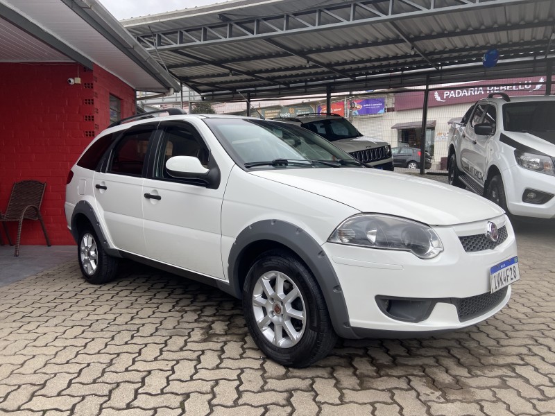 PALIO 1.6 TREKKING WEEKEND 16V FLEX 4P MANUAL - 2015 - CAXIAS DO SUL