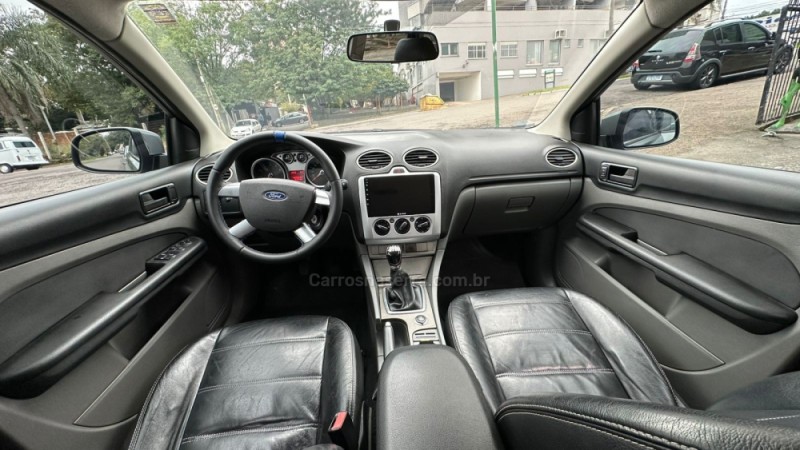 FOCUS 1.6 8V FLEX 4P MANUAL - 2011 - NOVO HAMBURGO