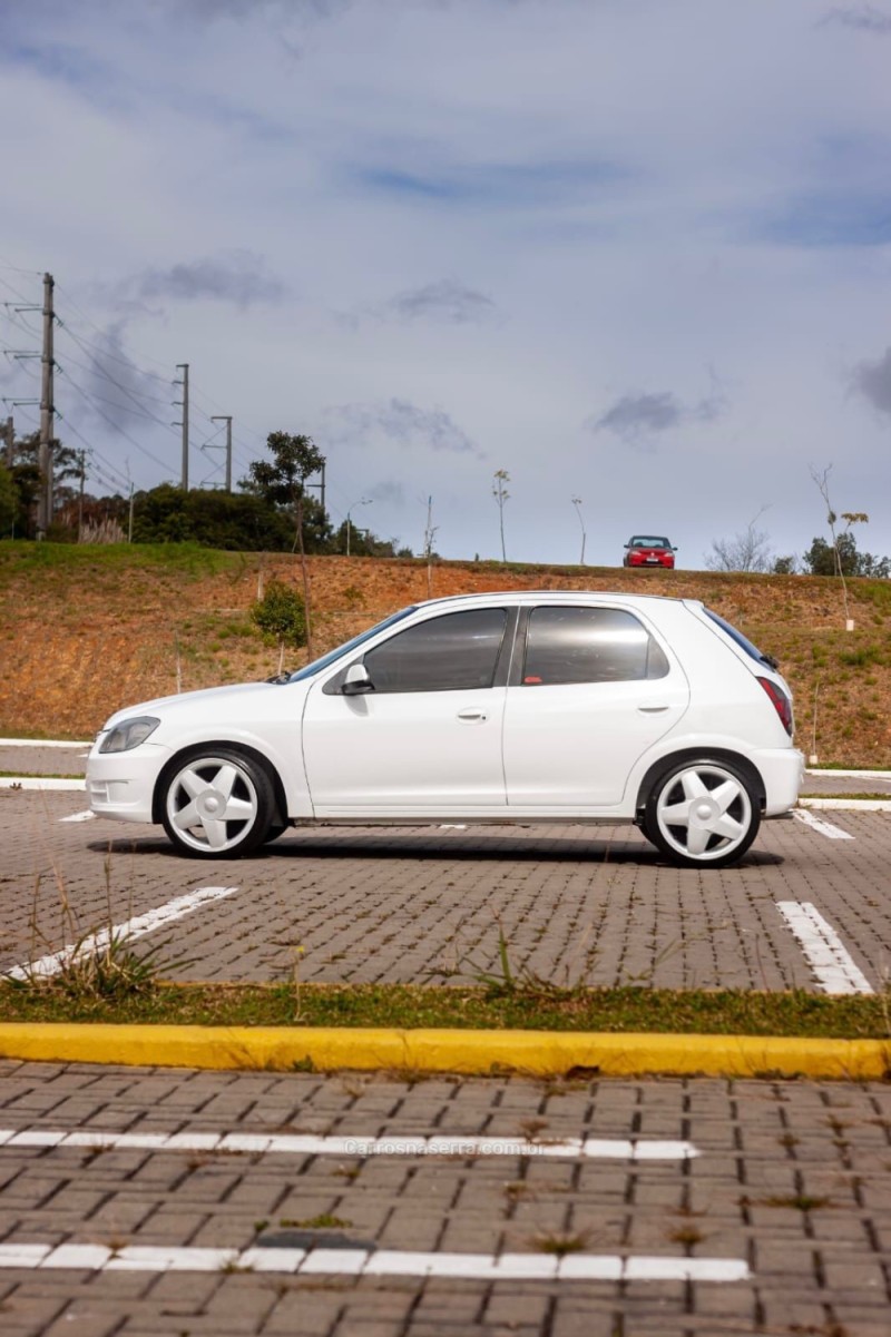 CELTA 1.0 MPFI LT 8V FLEX 4P MANUAL - 2014 - CAXIAS DO SUL