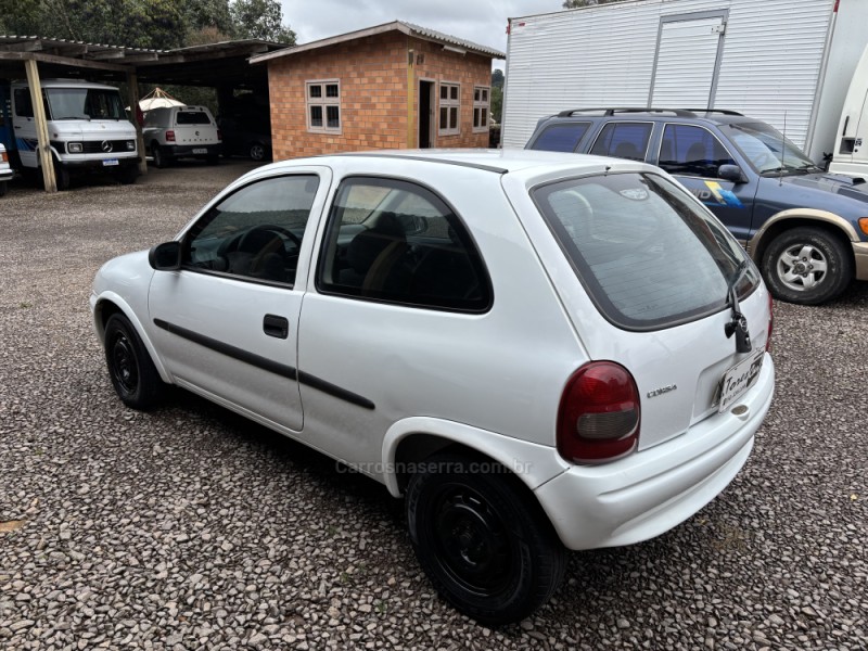CORSA 1.0 MPF WIND 8V GASOLINA 2P MANUAL - 2000 - ANTôNIO PRADO