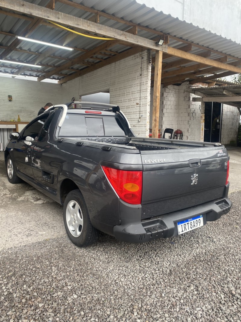 HOGGAR 1.4 XR FLEX 2P MANUAL - 2011 - FARROUPILHA