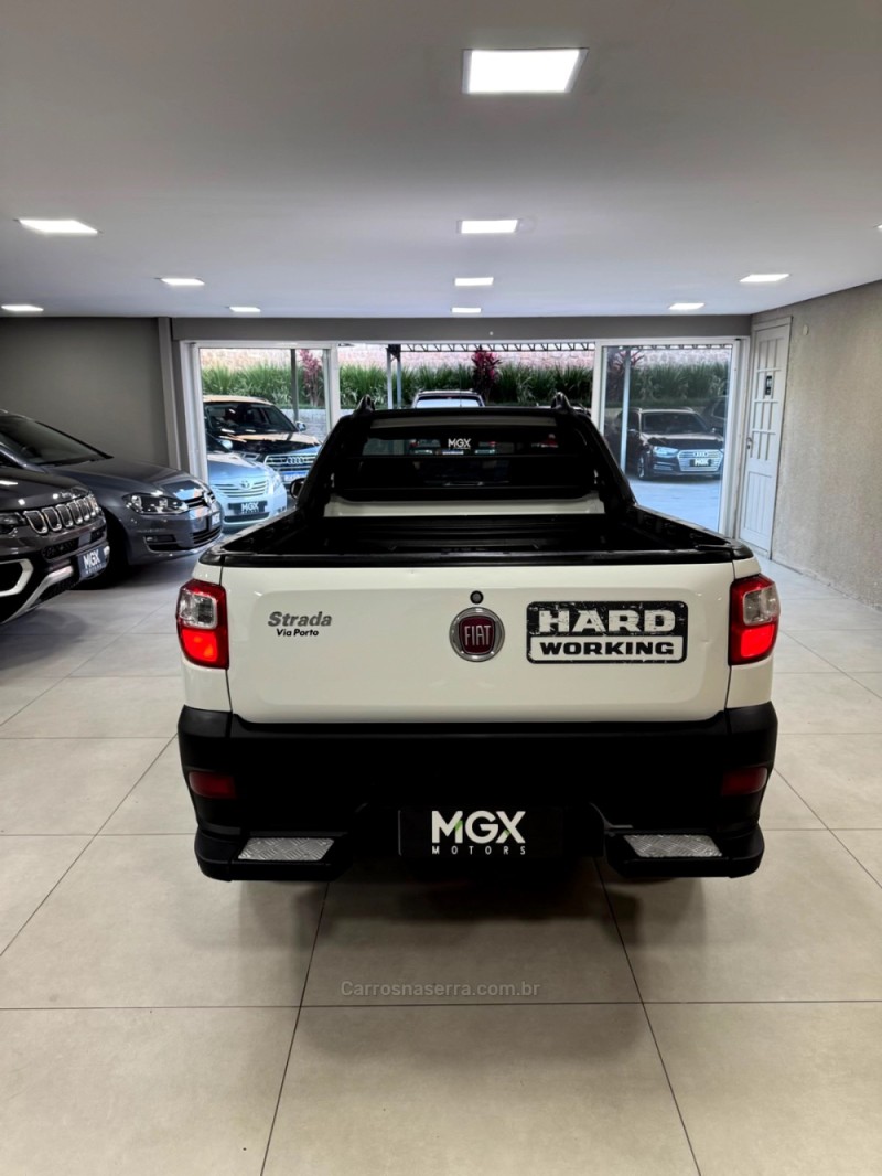 STRADA 1.4 MPI WORKING CS 8V FLEX 2P MANUAL - 2020 - PORTO ALEGRE