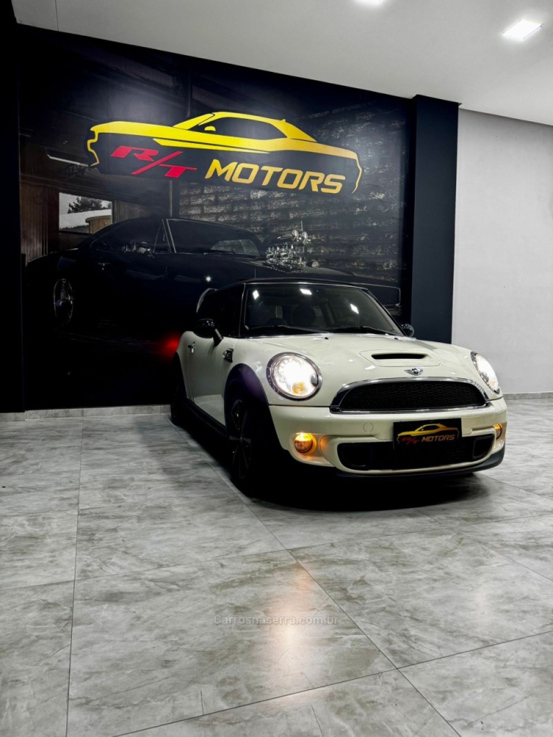 COOPER 1.6 S 16V TURBO GASOLINA 2P AUTOMÁTICO - 2011 - CAXIAS DO SUL
