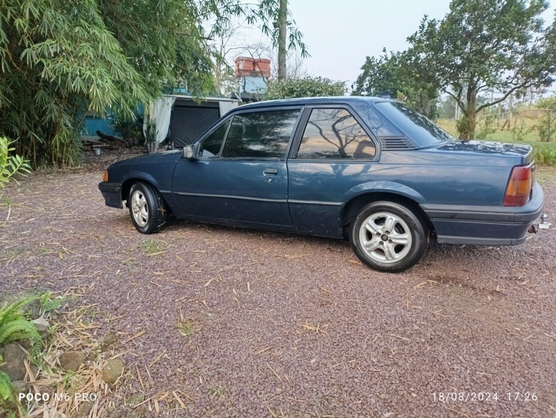 MONZA 2.0 EFI GL 8V GASOLINA 2P MANUAL - 1994 - ESTRELA