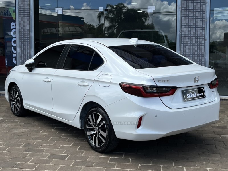 CITY 1.5 SEDAN TOURING 16V FLEX 4P AUTOMÁTICO - 2024 - VACARIA
