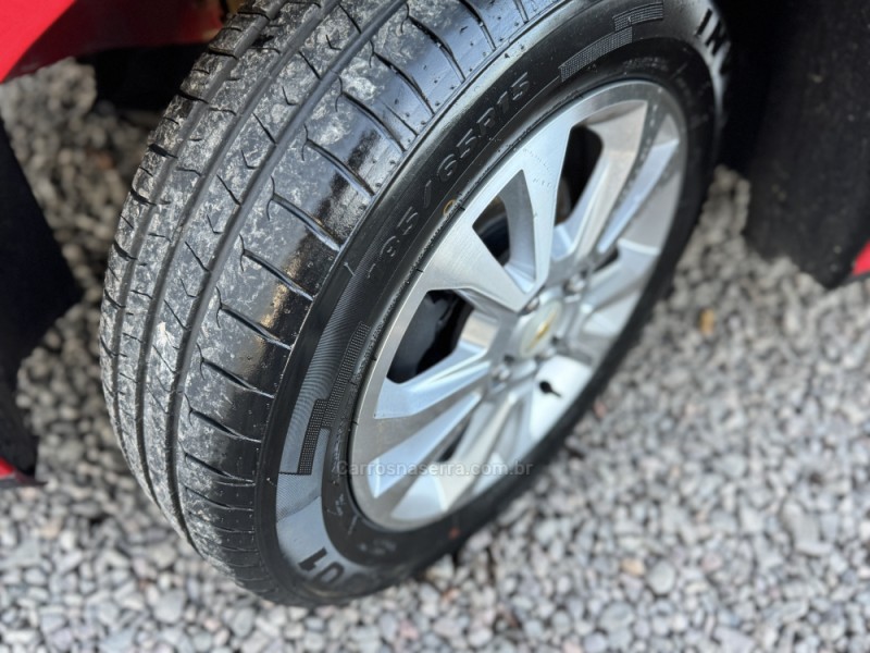 PRISMA 1.4 MPFI LTZ 8V FLEX 4P MANUAL - 2015 - NOVO HAMBURGO