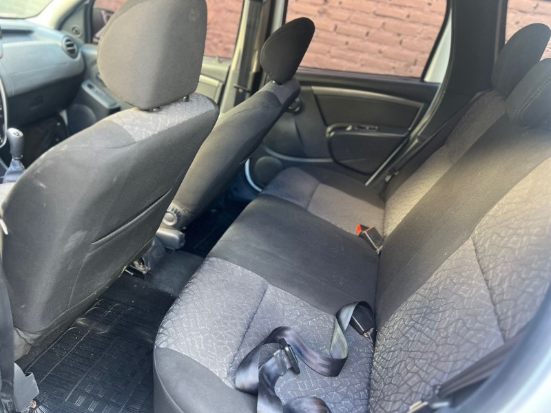 DUSTER 1.6 EXPRESSION 4X2 16V FLEX 4P MANUAL - 2014 - CAXIAS DO SUL