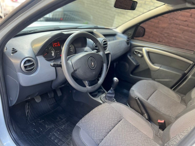 DUSTER 1.6 EXPRESSION 4X2 16V FLEX 4P MANUAL - 2014 - CAXIAS DO SUL