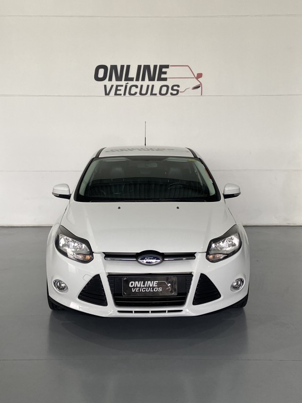 FOCUS 2.0 SE HATCH 16V FLEX 4P AUTO - 2014 - FARROUPILHA