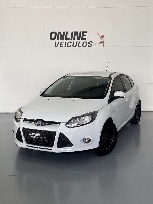 FOCUS 2.0 SE HATCH 16V FLEX 4P AUTO - 2014 - FARROUPILHA