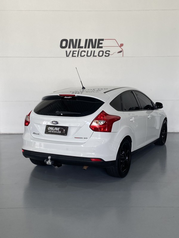 FOCUS 2.0 SE HATCH 16V FLEX 4P AUTO - 2014 - FARROUPILHA