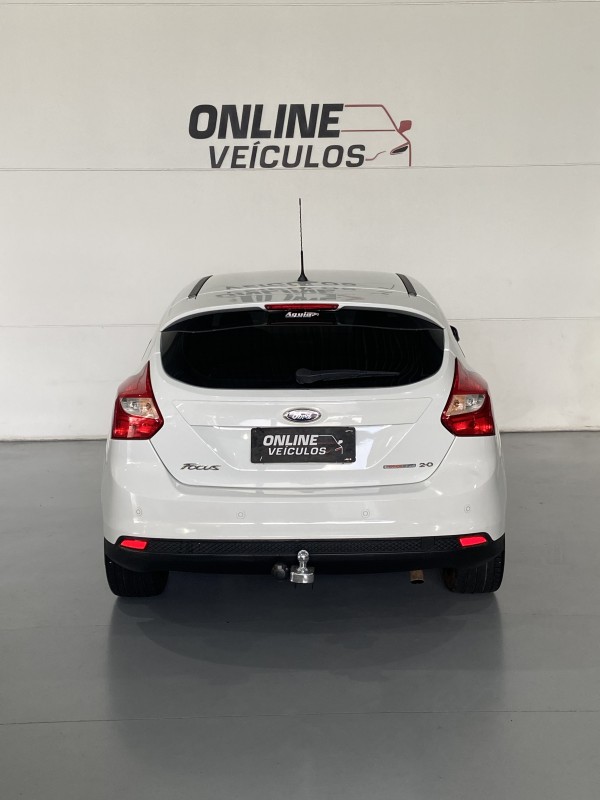 FOCUS 2.0 SE HATCH 16V FLEX 4P AUTO - 2014 - FARROUPILHA