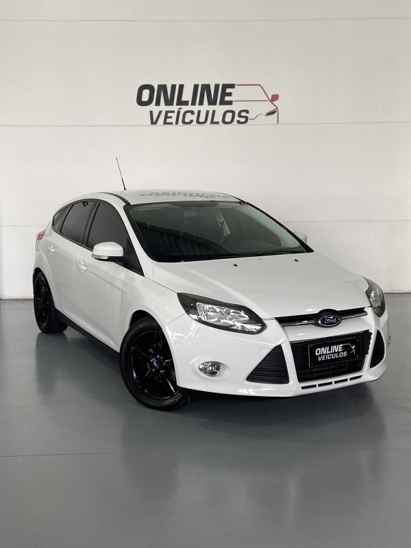 FOCUS 2.0 SE HATCH 16V FLEX 4P AUTO - 2014 - FARROUPILHA