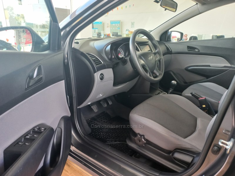 HB20S 1.0 COMFORT PLUS 12V FLEX 4P MANUAL - 2019 - TAQUARA